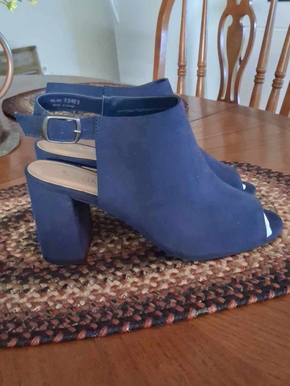 Black Open-Toe Block Heel Slingback Sandals Sz. 9.5